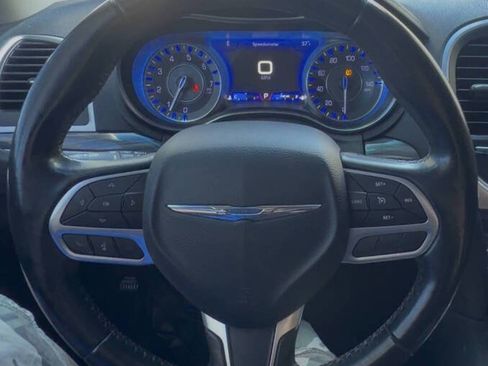 Used 2020 Chrysler 300 Touring image 14
