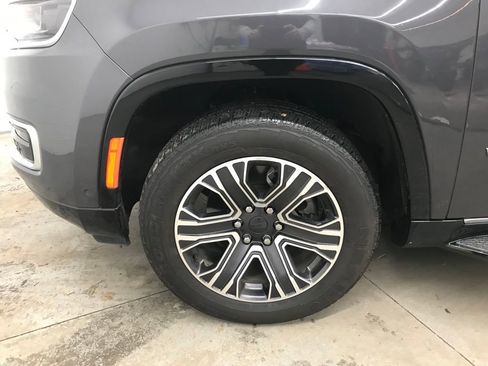 Used 2024 Jeep Wagoneer Series II image 47