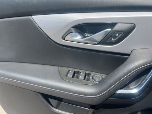 Used 2025 Chevrolet Blazer LT AWD/4WD image 25