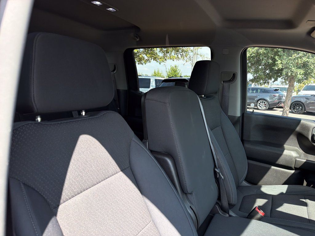 Used 2019 Chevrolet Silverado 1500 Custom w/ Custom Value Package RWD image 37