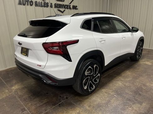 Used 2024 Chevrolet Trax RS w/ Driver Confidence Package image 8