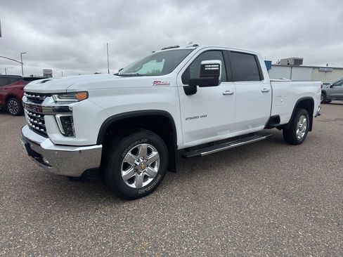 Used 2021 Chevrolet Silverado 2500 LTZ w/ LTZ Convenience Package AWD/4WD image 2