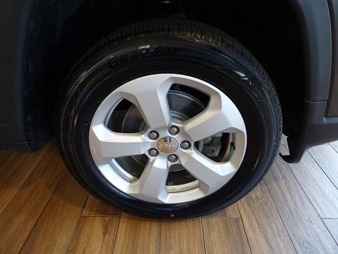 Used 2021 Jeep Compass Latitude AWD/4WD image 4