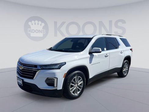 Used 2023 Chevrolet Traverse LT w/ LPO, Floor Liner Package AWD/4WD image 1