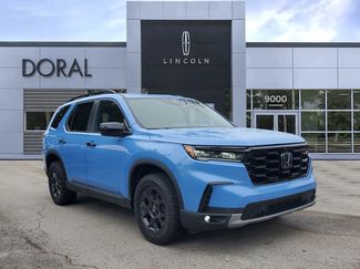 Used 2023 Honda Pilot TrailSport video 1