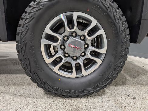 Used 2023 GMC Sierra 3500 SLT w/ SLT Preferred Package image 13