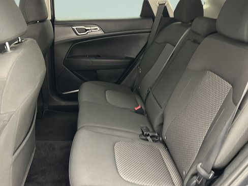 Used 2023 Kia Sportage LX AWD/4WD image 10