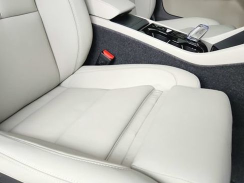 Certified 2026 Volvo XC40 B5 Ultra w/ Climate Package AWD/4WD image 35