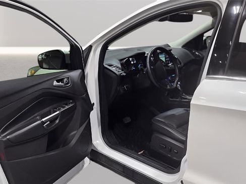 Used 2019 Ford Escape Titanium w/ U9j03 - Titanium Tow Package image 12