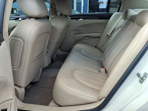 Used 2011 Buick Lucerne CXL w/ Driver Confidence Package FWD image 11