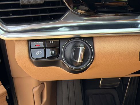 Certified 2018 Porsche Panamera 4S AWD/4WD image 28