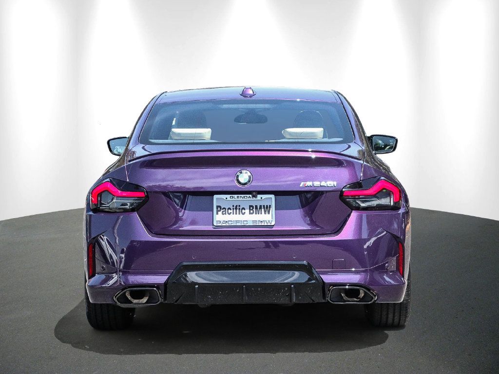 Used 2025 BMW M240i Coupe RWD image 5
