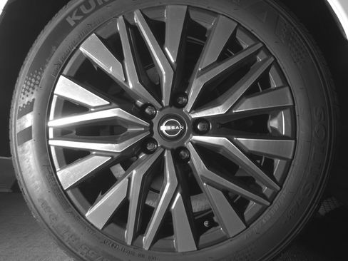 Used 2025 Nissan Altima 2.5 SV image 15