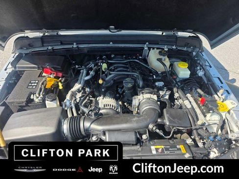 Used 2022 Jeep Wrangler Unlimited Sport AWD/4WD image 26