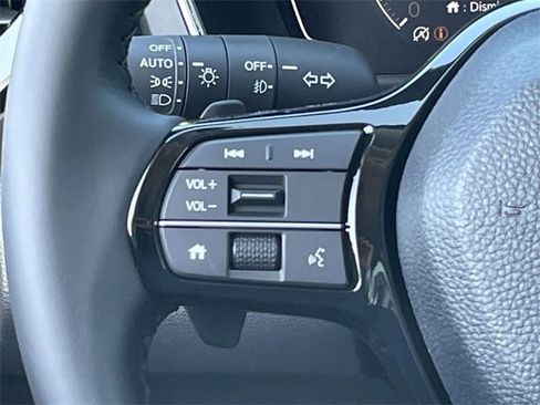 New 2025 Honda Pilot Touring image 14