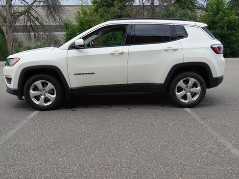 Used 2019 Jeep Compass Latitude AWD/4WD image 6