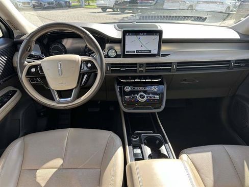 Used 2022 Lincoln Corsair AWD w/ Premium Package image 33