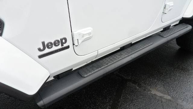 Used 2021 Jeep Wrangler Unlimited Sport AWD/4WD image 11