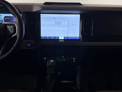Used 2023 Ford Bronco Wildtrak AWD/4WD image 23