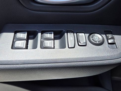 Certified 2025 Honda Pilot EX-L image 30