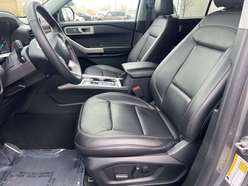 Used 2024 Ford Explorer XLT w/ Equipment Group 202A image 22