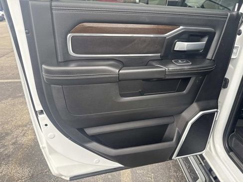 Used 2022 RAM 2500 Laramie AWD/4WD image 15
