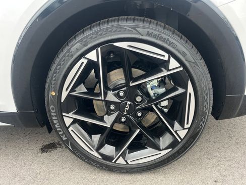 New 2025 Kia K4 GT-Line w/ GT-Line Premium Package image 10