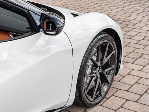Used 2025 Lotus Emira RWD image 19