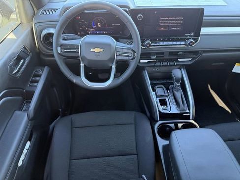 New 2025 Chevrolet Colorado LT RWD image 13