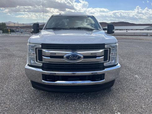 Used 2017 Ford F250 XLT AWD/4WD image 8