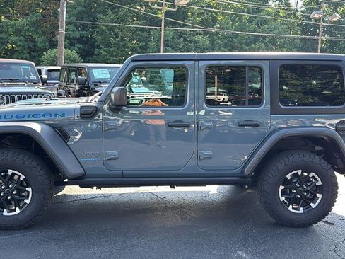 Used 2024 Jeep Wrangler Unlimited Rubicon 4xe w/ Safety Group AWD/4WD image 2