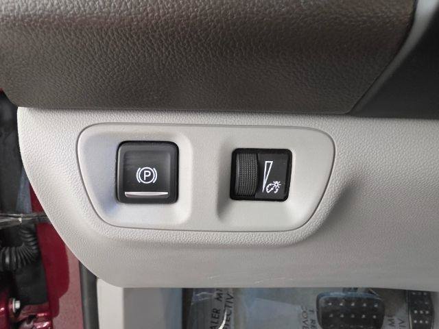 Used 2018 GMC Acadia SLT w/ LPO, Floor Liner Package AWD/4WD image 15