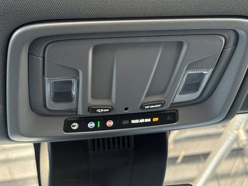 Used 2025 GMC Sierra 1500 Elevation AWD/4WD image 22