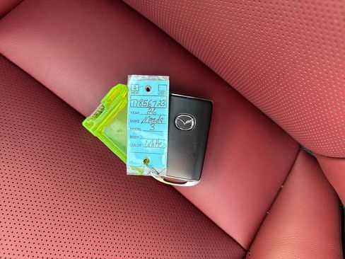 New 2026 MAZDA MAZDA3 2.5 S Hatchback w/ Premium Pkg image 35