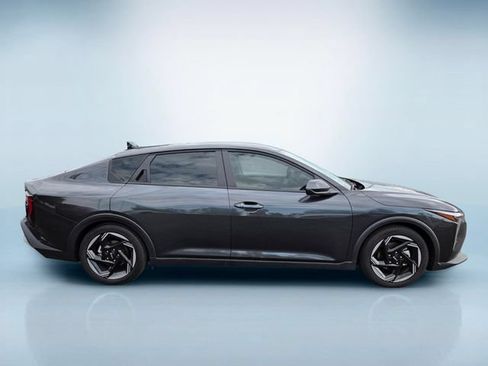 Certified 2025 Kia K4 EX FWD image 3