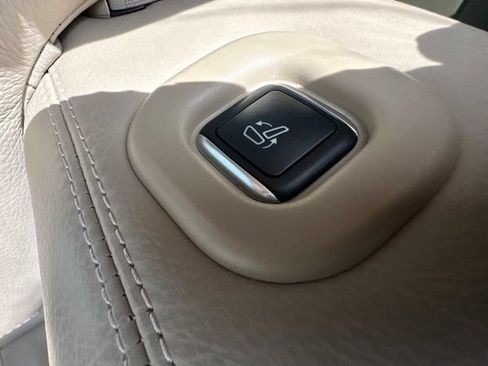 Used 2014 Mercedes-Benz GL 550 4MATIC image 39