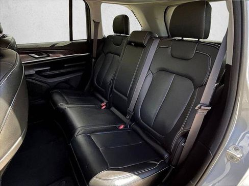 Used 2023 Jeep Grand Cherokee Limited RWD image 27