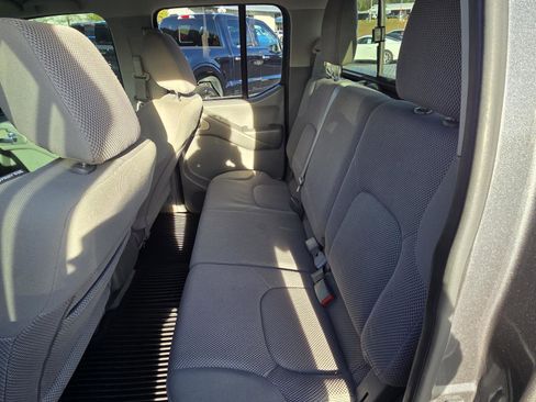 Used 2017 Nissan Frontier SV w/ SV Value Truck Package image 13