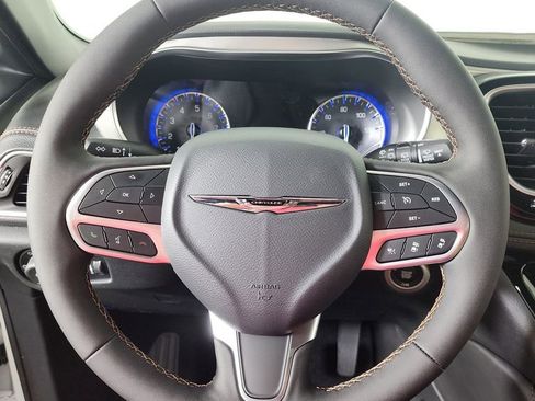 New 2026 Chrysler Pacifica Pinnacle image 17