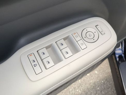 Used 2024 Hyundai Santa Fe Limited image 11