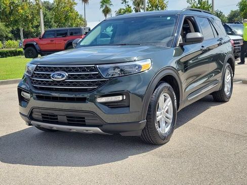 Certified 2022 Ford Explorer XLT w/ Equipment Group 202A RWD image 3