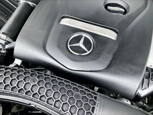 Used 2019 Mercedes-Benz GLC 300 image 34