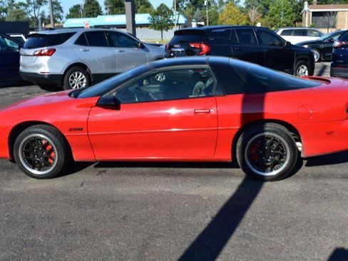 Used 1998 Chevrolet Camaro Z28 w/ Preferred Equipment Group 2 RWD image 8