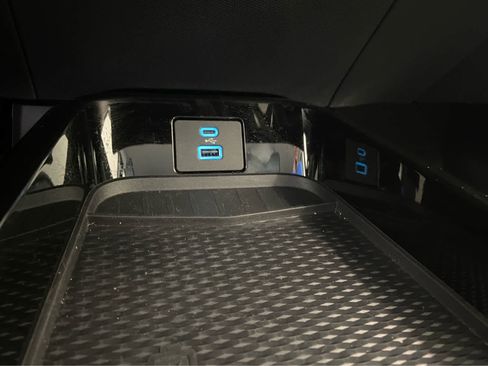 Used 2023 Ford Mustang Mach-E Select image 38