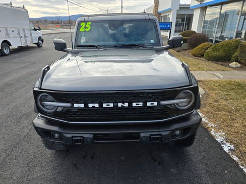 Used 2023 Ford Bronco Wildtrak image 8