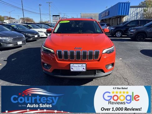 Used 2021 Jeep Cherokee Latitude Plus w/ Sun & Sound Group image 5