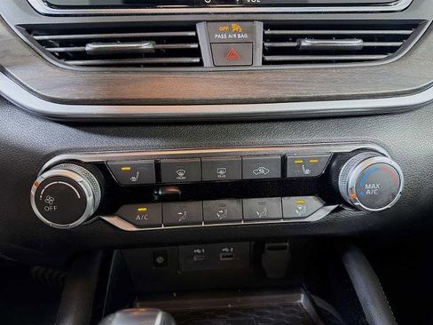 Certified 2023 Nissan Altima 2.5 SV w/ SV Premium Package AWD/4WD image 13