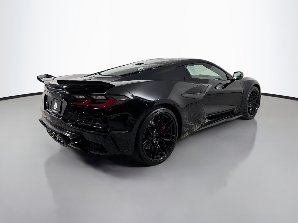 Used 2026 Chevrolet Corvette Z06 RWD image 5