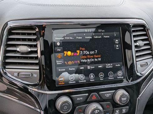 Used 2020 Jeep Grand Cherokee Overland image 20