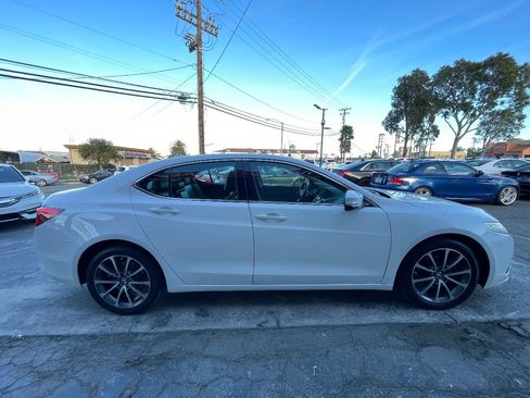 Used 2017 Acura TLX V6 image 4